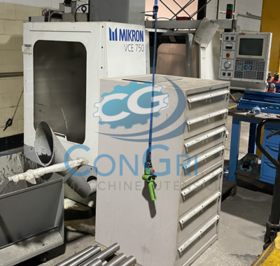 centro di lavoro verticale di fresatura marca Mikron Haas mod. VCE 750