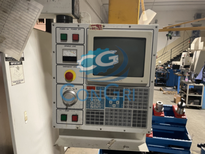 centro di lavoro verticale di fresatura marca Mikron Haas mod. VCE 750